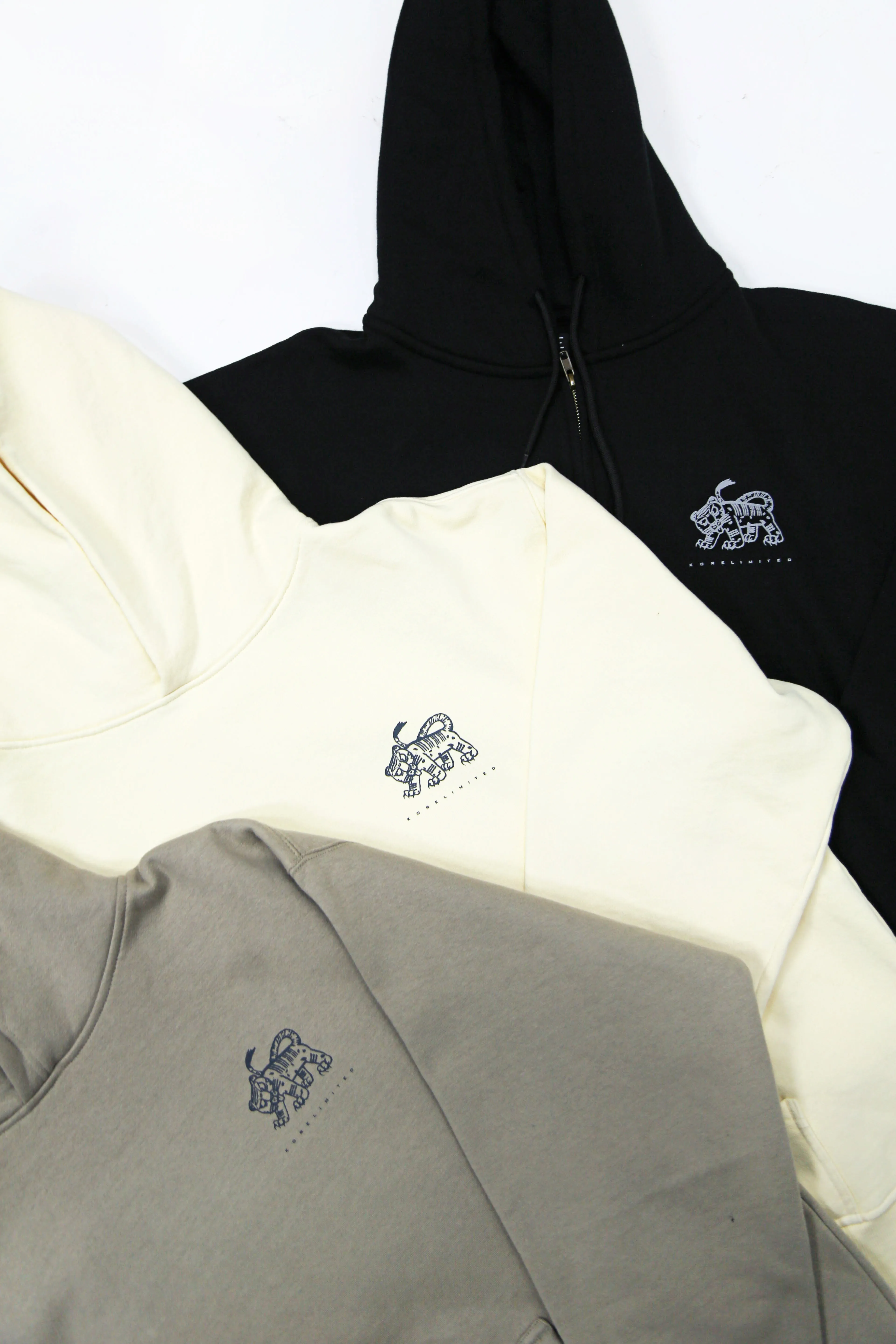 WHITE TIGER HOODIE (CEMENT)
